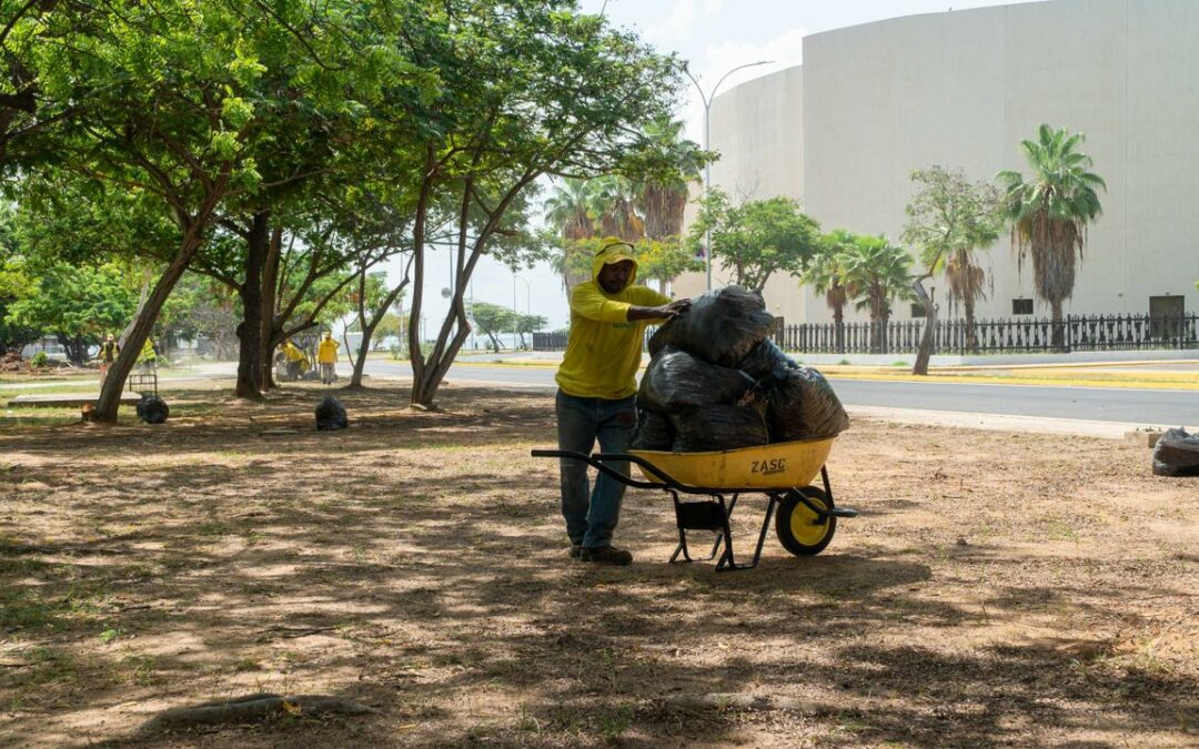 Alcalde Ramírez anuncia frecuencia de recolección bisemanal de desechos en cuatro parroquias de Maracaibo