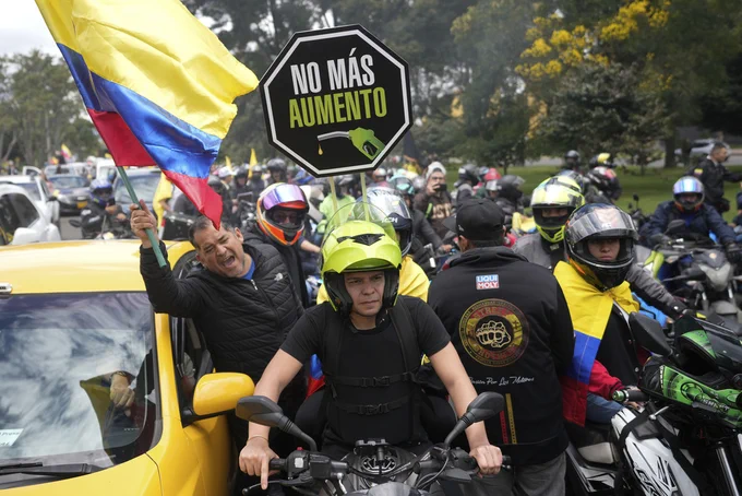 Aumento de gasolina en Colombia provocó protestas en todo el país
