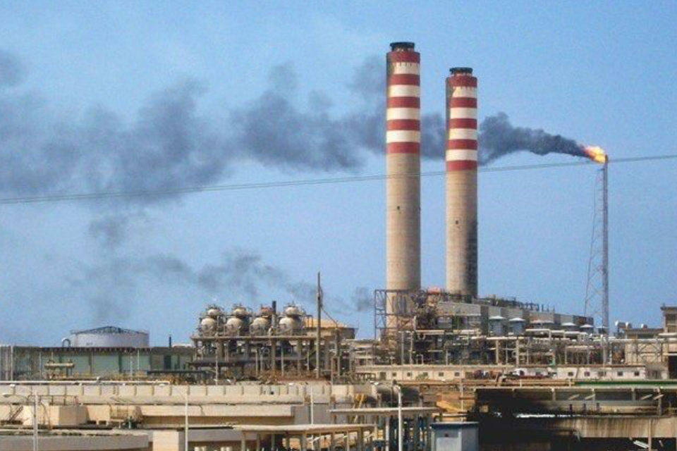 Pdvsa detuvo refinerías Amuay y Cardón