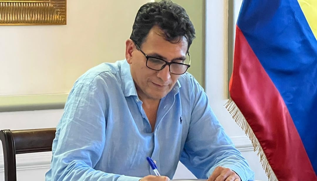 Nuevo embajador de Colombia en Venezuela llega al país