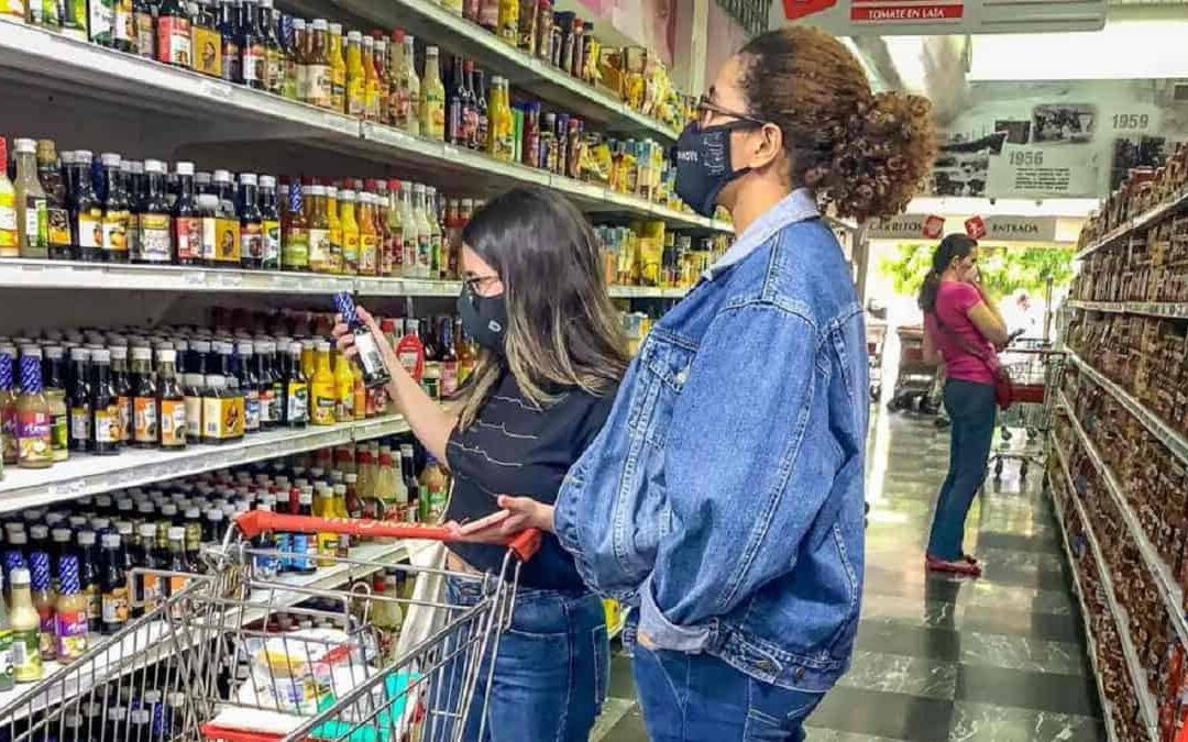 34% de los consumidores están comprando productos más económicos, según Datanálisis