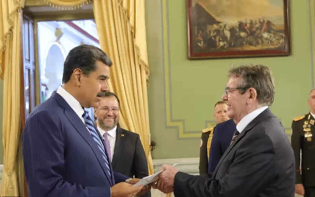Maduro recibe a nuevos embajadores de Chile, Francia y Colombia