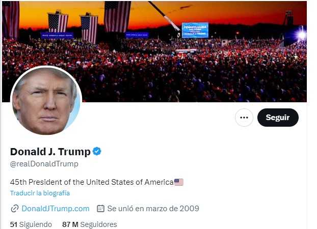 TWITTERAZO: @realDonaldTrump publicó la foto de su ficha policial