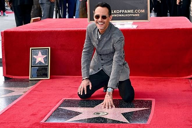 Marc Anthony develó su estrella en el Paseo de la Fama de Hollywood (VIDEO)