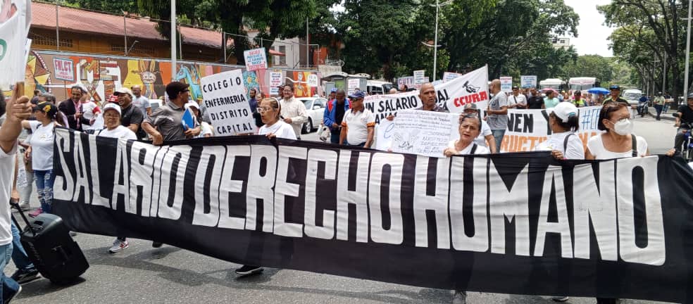 Profesores y trabajadores públicos protestaron en Caracas por salarios