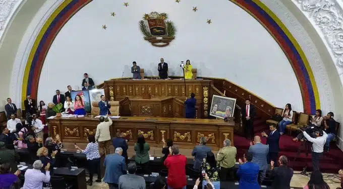 La AN hará un referendo para reforzar su “derecho” sobre el área en disputa con Guyana