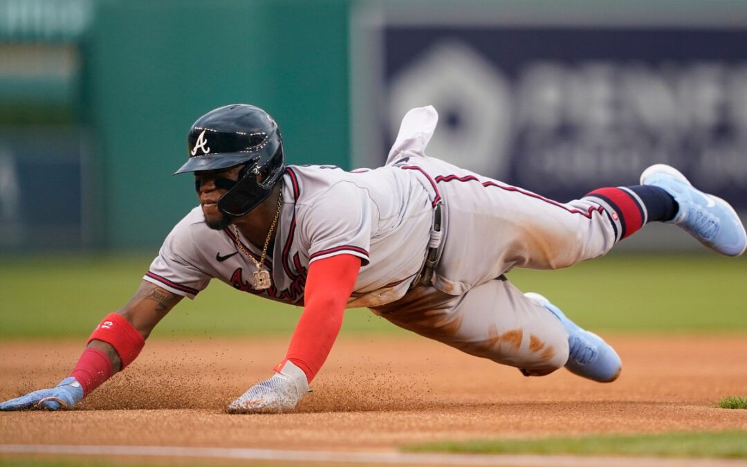 Ronald Acuña Jr. es el venezolano con más bases robadas en las mayores
