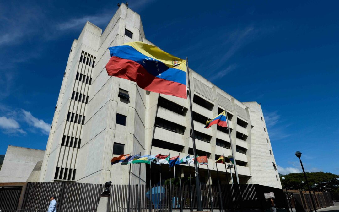 TSJ inició proceso de extradición de políticos opositores a España y EE.UU.