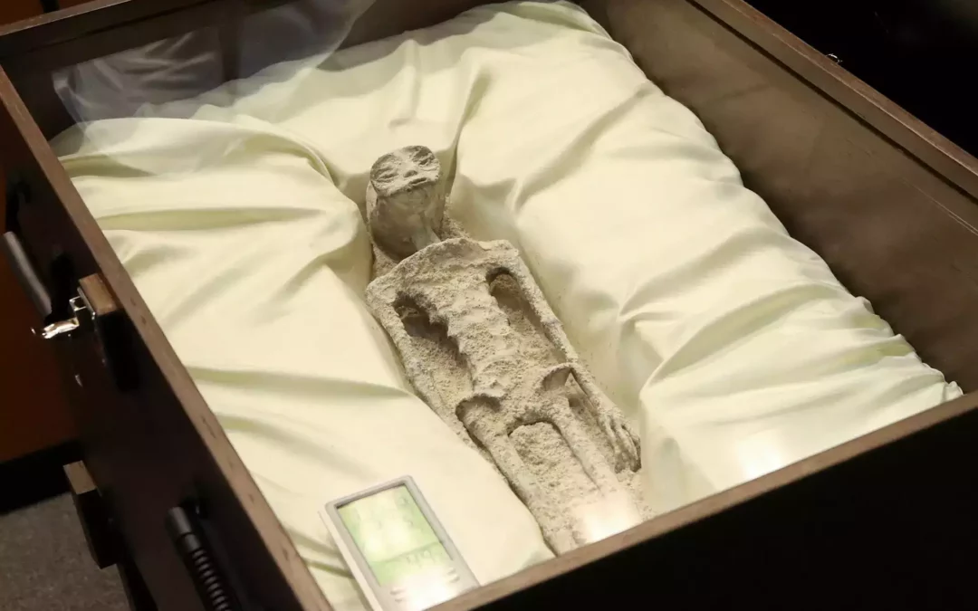 Expertos afirman que «momias extraterrestres» presentadas en México son falsas