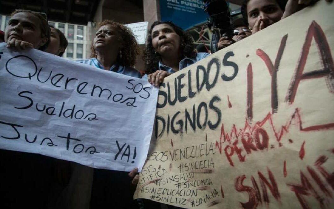 Tras 18 meses sin aumento, el salario mínimo de Bs 130 perdió 87% de su valor