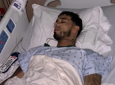 Anuel AA sometido a cirugía de emergencia: «Fue cuestión de vida o muerte»