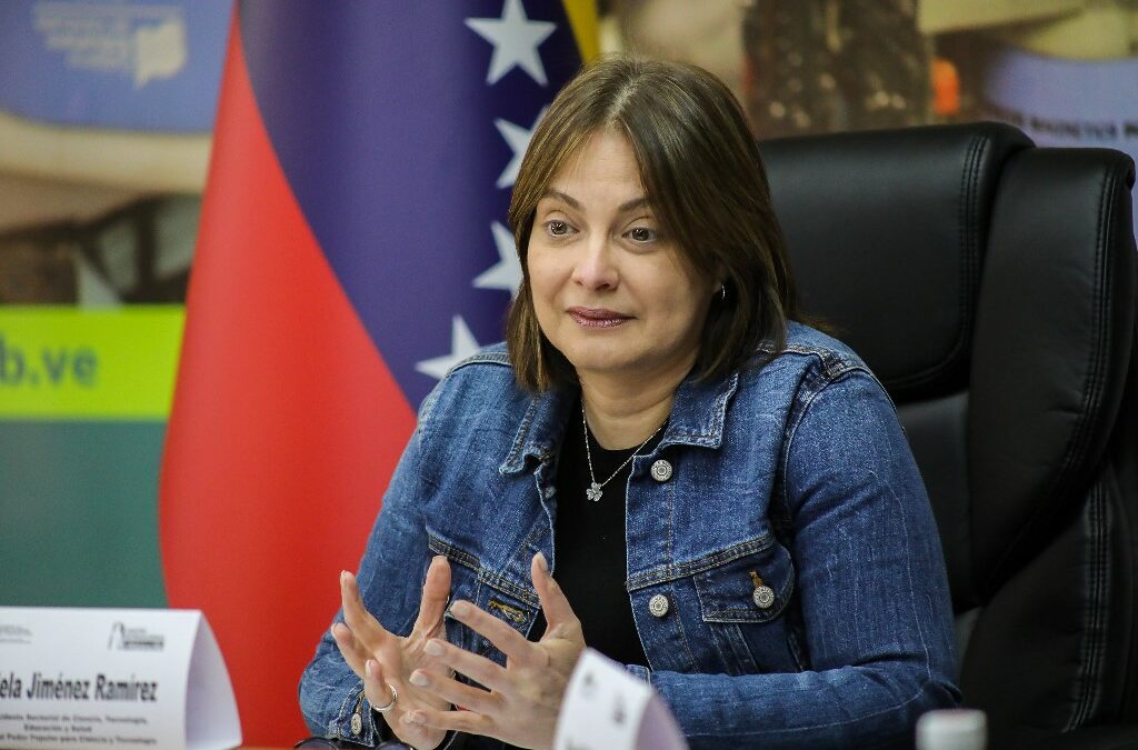 Gobierno de Maduro afirma que las mujeres lideran el 61% de las investigaciones científicas en Venezuela