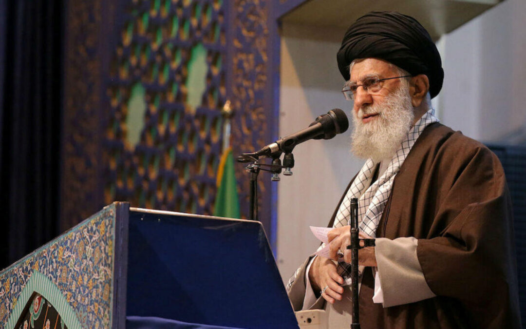 Líder supremo de Irán celebró la arremetida de Hamás a Israel: «Besamos las manos de quienes planearon el ataque»