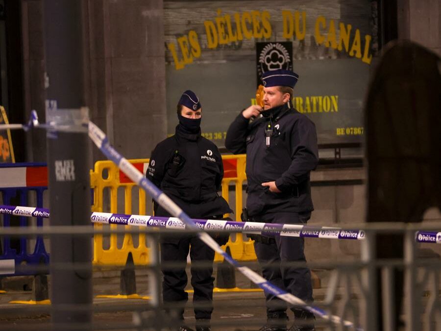 ¡ALERTA TERRORISTA! Miembro del Estado Islámico asesinó a dos personas en el centro de Bruselas y se fugó (VIDEOS)