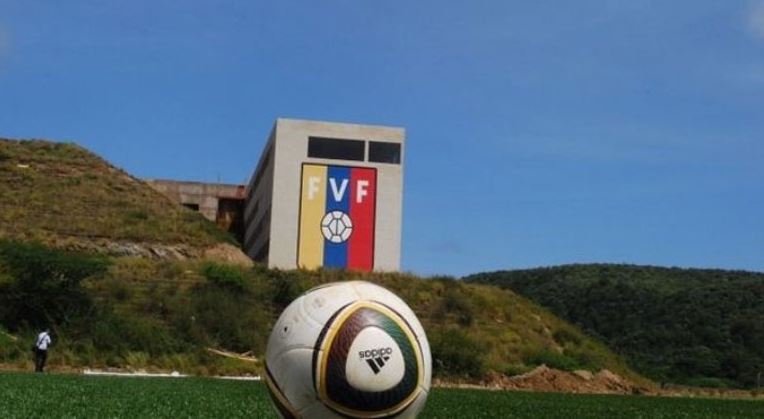 FVF se pronuncia tras el secuestro y robo al bus donde viajaba la delegación junior del Bolívar SC