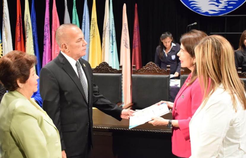 Rosales: «La Universidad del Zulia también florece como nuestra región»