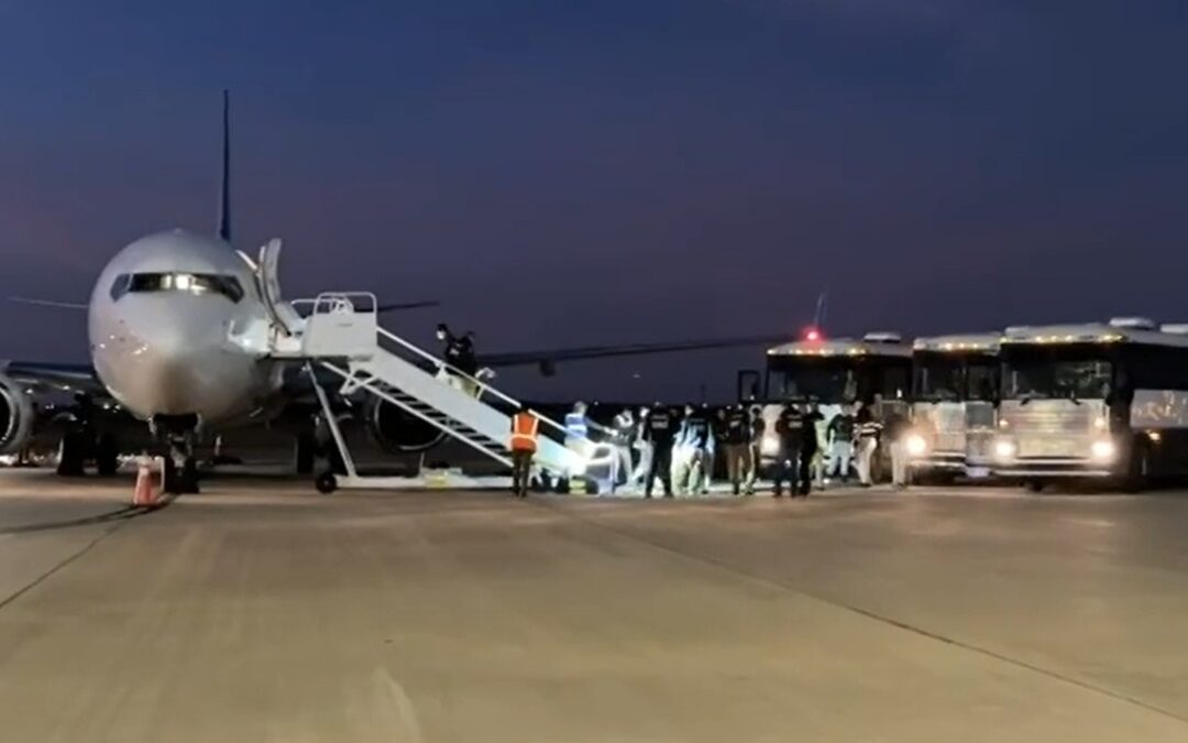 Llegó a Venezuela el primer avión con migrantes deportados de EE.UU.