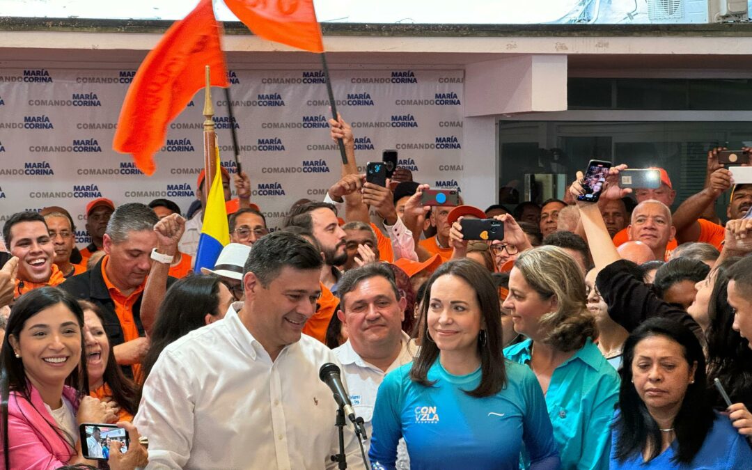 Freddy Superlano declinó su candidatura en las Primarias para apoyar a María Corina Machado