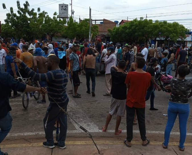 Indígenas Yukpa causan estragos en urbanización de San Francisco: vecinos dijeron «Ya basta»