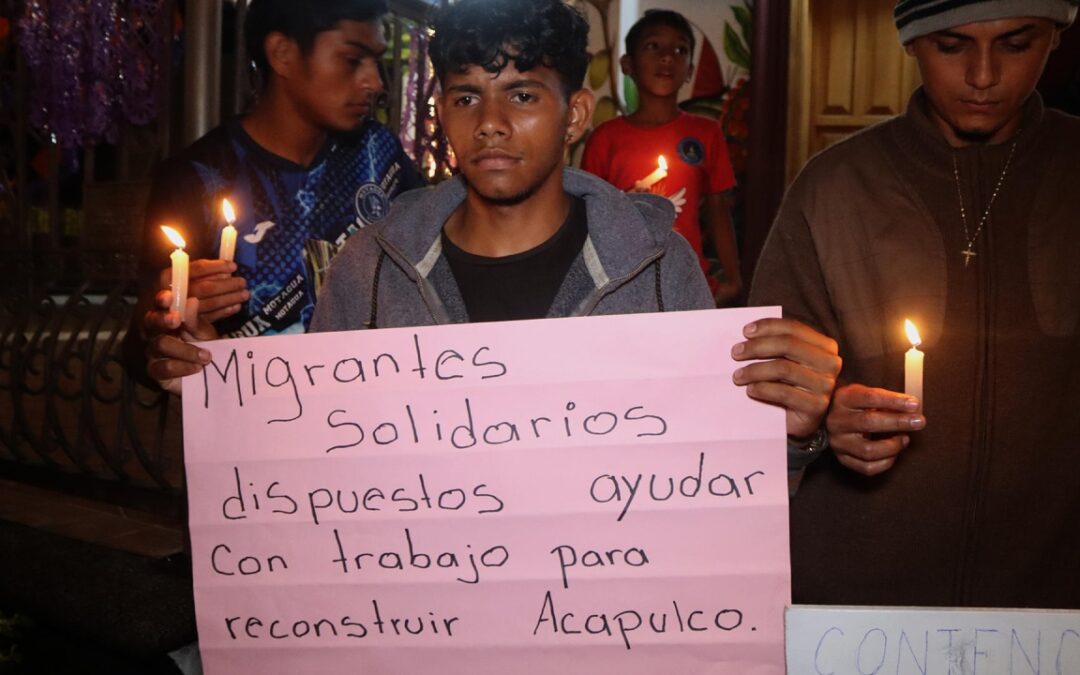 Migrantes de Venezuela, Nicaragua y Colombia dispuestos a ir a Acapulco para reconstruirlo