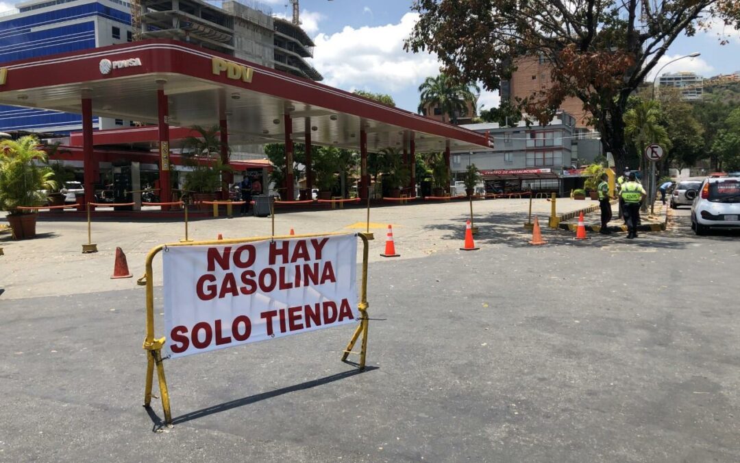 La escasez de gasolina es una realidad que no cambia en Venezuela