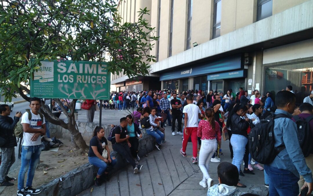 Colas, molestias e ineficiencia: así transcurre el «operativo especial» de cedulación del Saime