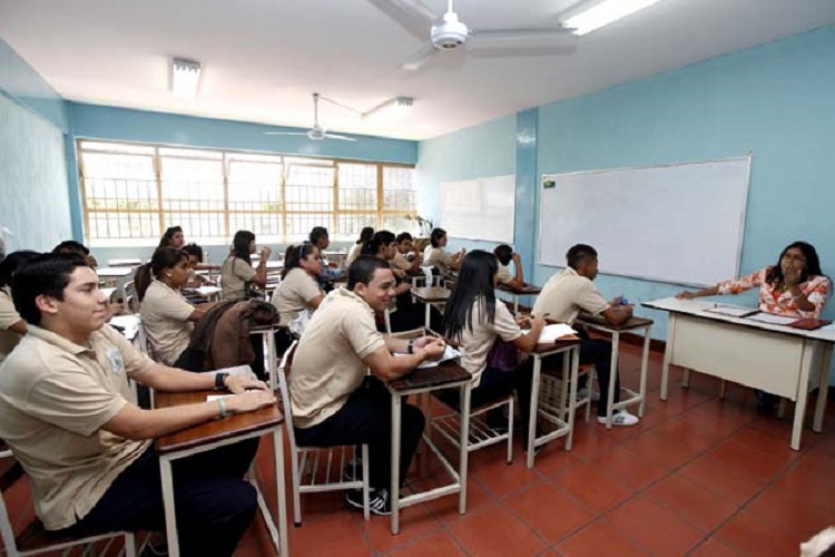 Revelan que 8 de cada 10 bachilleres reprueba matemáticas