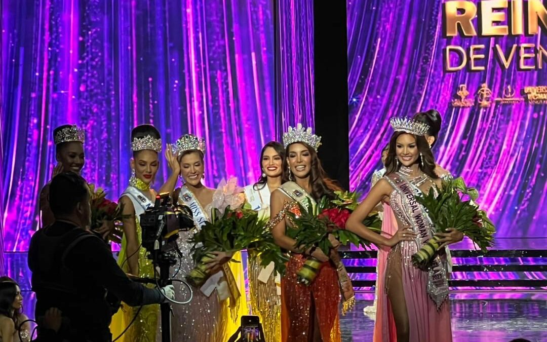 Reinas y Reyes de Venezuela fueron electos en el escenario del Poliedro de Caracas