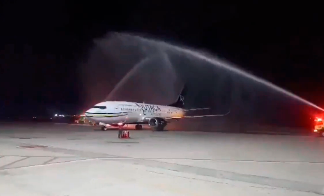 Aterrizo en Maiquetía el avión de la Vinotinto tras polémica en Perú