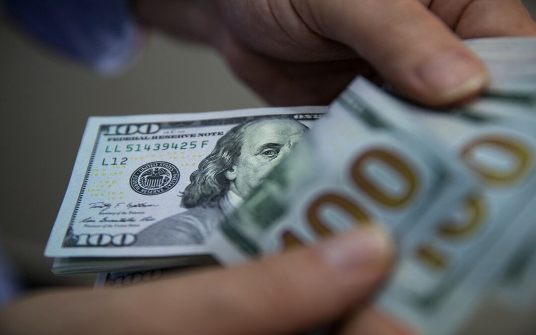 ¿Qué necesita recuperar Venezuela para otorgar créditos en dólares?