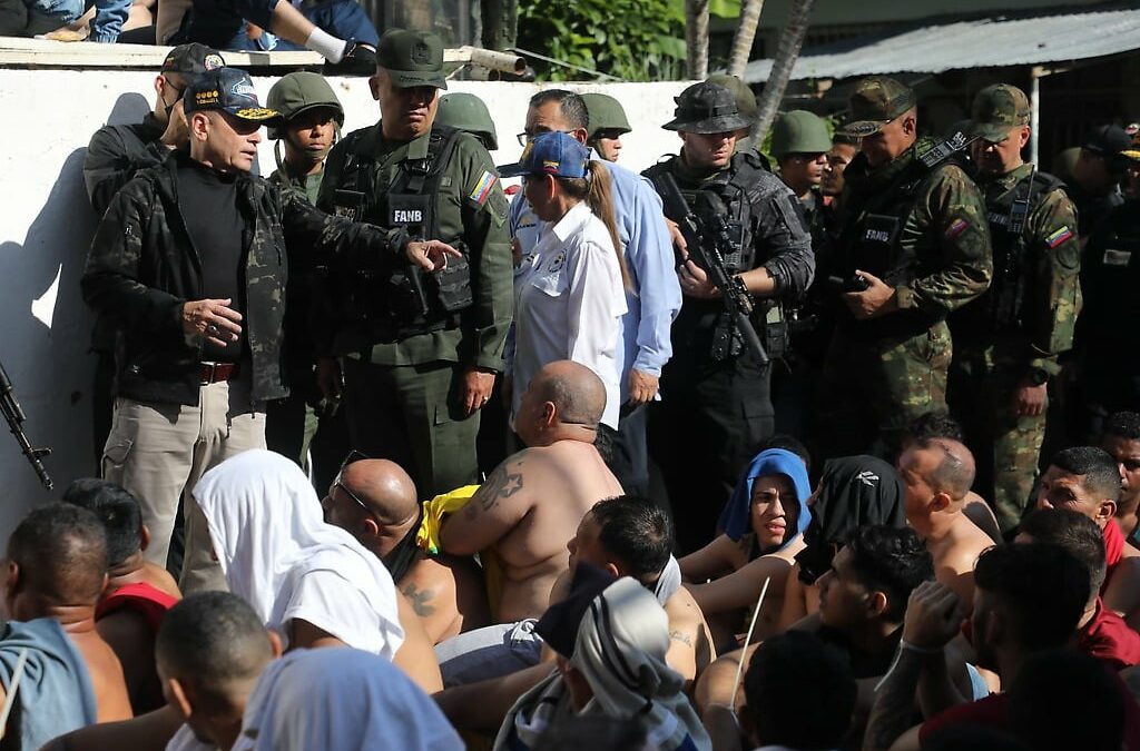 Habilitan página web para ubicar a presos trasladados a otras cárceles tras operativos