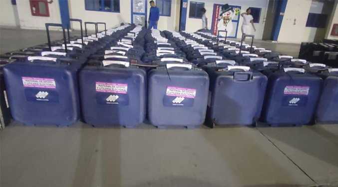 Inician despliegue del material electoral del referendo