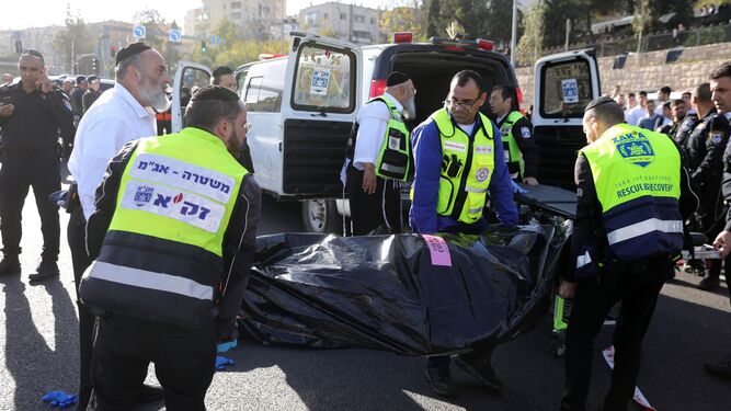 Tres muertos y seis heridos en un ataque palestino con disparos en Jerusalén
