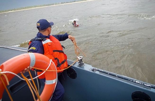 Rescatan a 14 migrantes venezolanos abandonados cerca de San Andrés