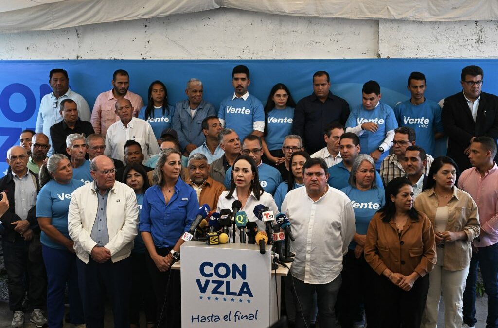 Vence el plazo para que políticos opositores pidan revisión de sus inhabilitaciones