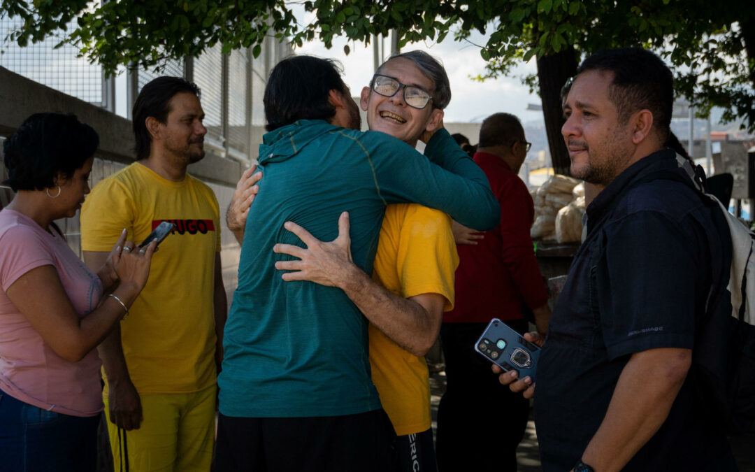 Opositores, ONG y activistas celebran liberación de «presos políticos»
