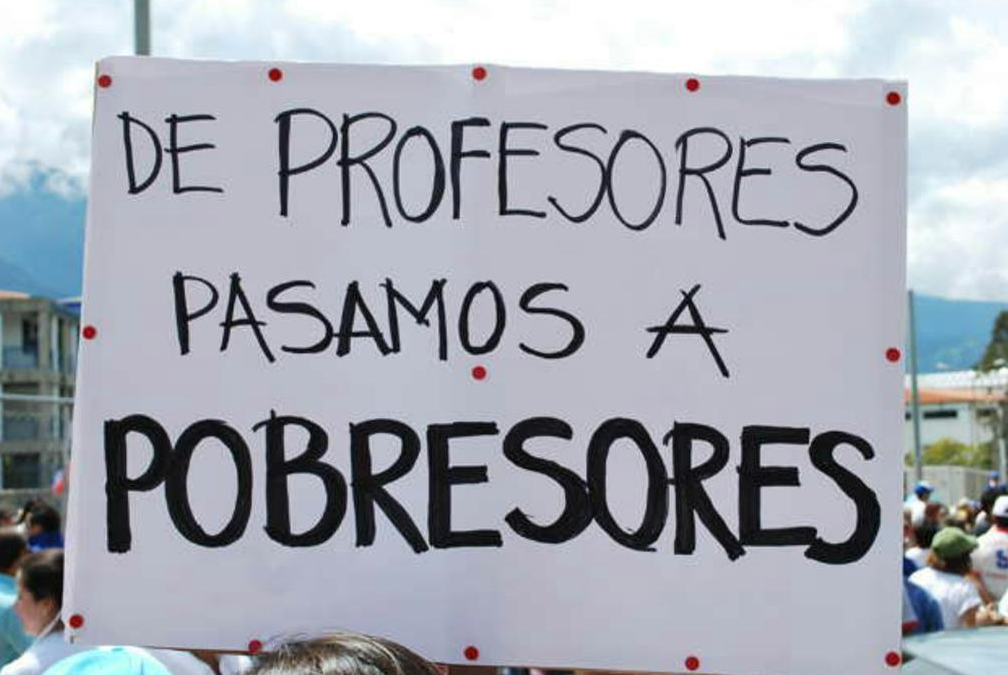 Profesores universitarios no tienen «nada que celebrar» en su día