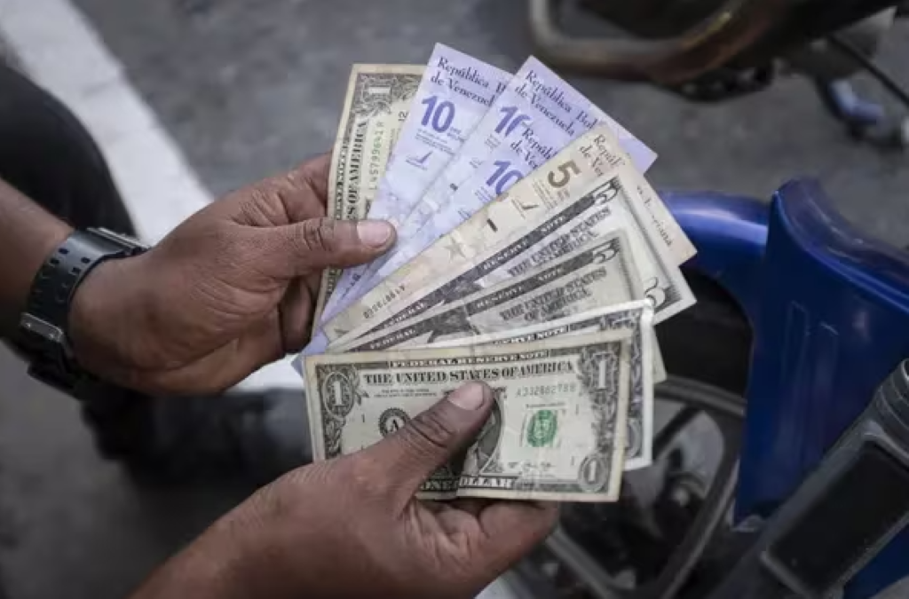 Estiman que el precio del dólar en Venezuela volverá a duplicarse en 2024