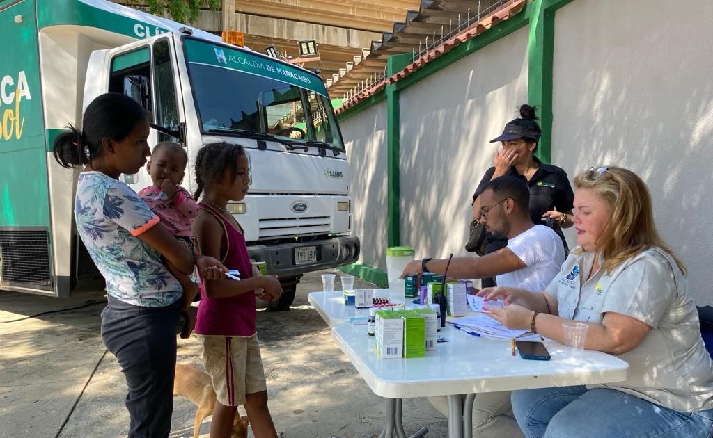 Más de 250 personas y mascotas recibieron Atención Médica y Veterinaria de la Alcaldía de Maracaibo en Plaza para Todos