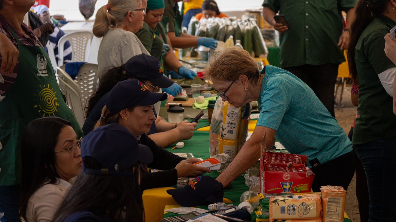 WhatsApp Image 2023-12-08 at 9.36.49 AM