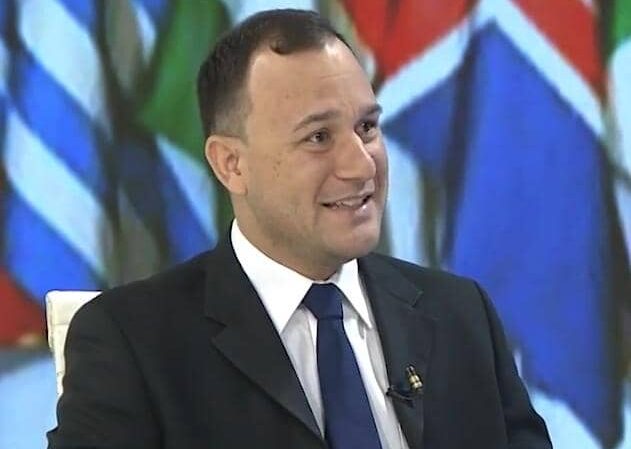 Revista CERO ofrece posibles soluciones en política internacional y exterior que incumben a Venezuela