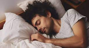 ¡DESCÚBRELO! ¿Por qué salta mientras se está dormido? La verdadera razón detrás de estos espasmos