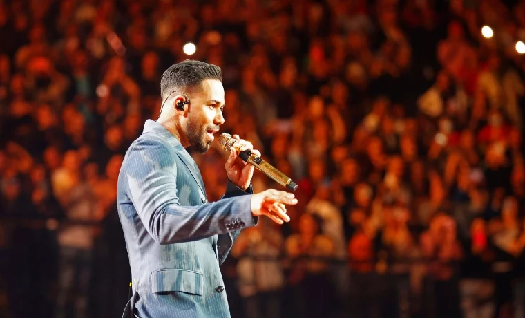 Romeo Santos responsabilizó a la productora por ocho horas de retraso de su show en Caracas (VIDEO)