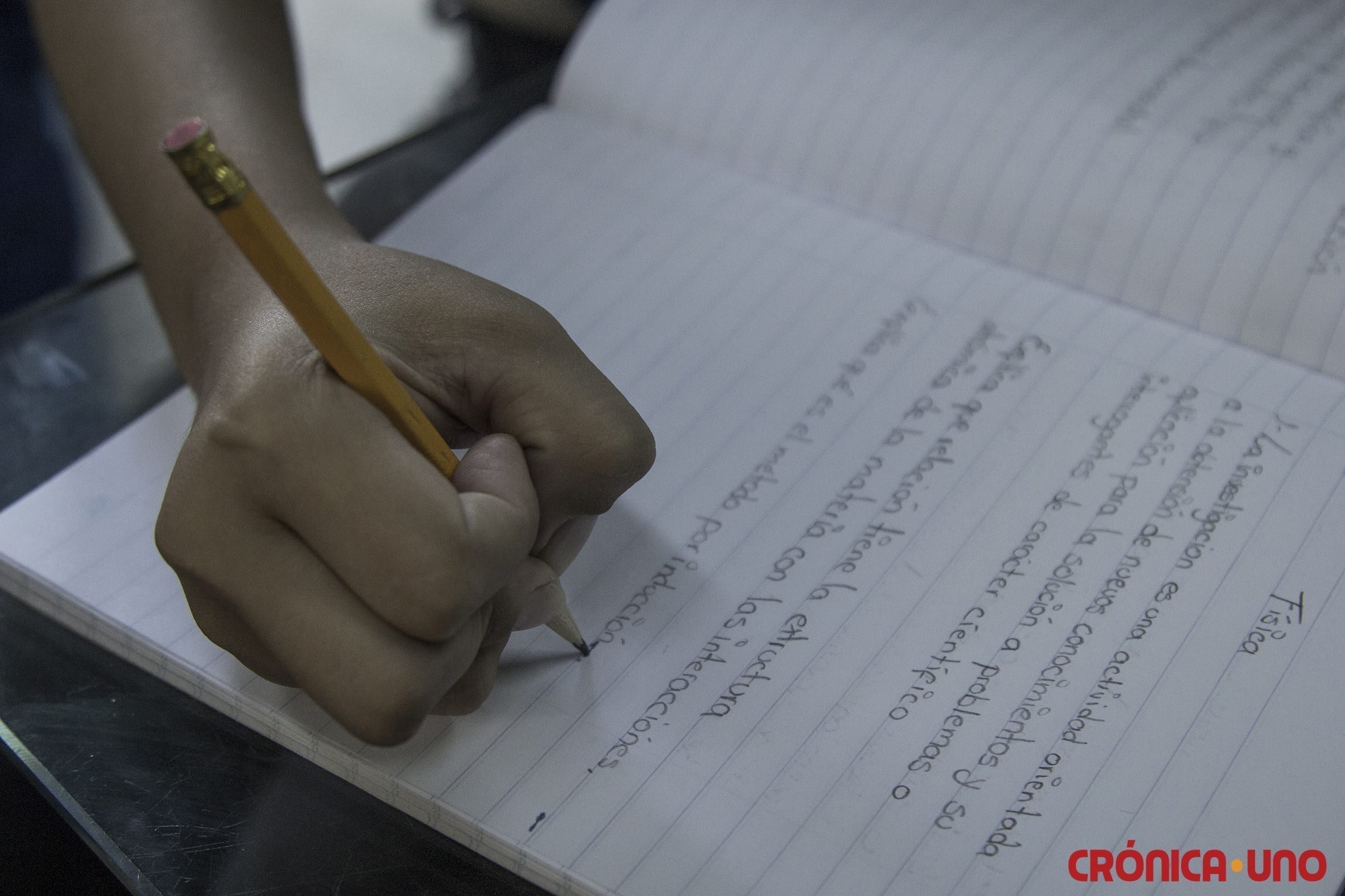 estudiantes-sin-maestros-Edenny-Martinez_1