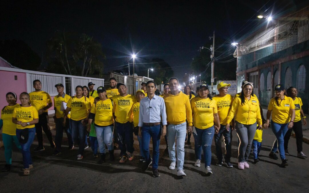 Con más de 60 sectores de Maracaibo iluminados cerró año concejal Orlando Chacón