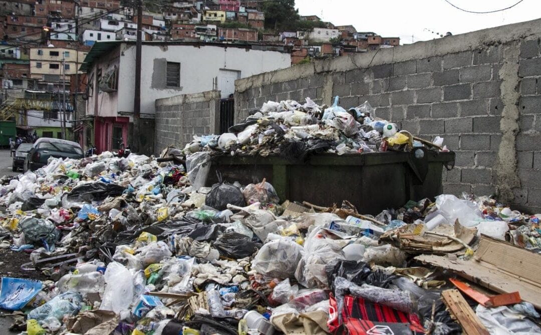 OVSP: Más del 30% de venezolanos considera negativo el servicio de aseo urbano