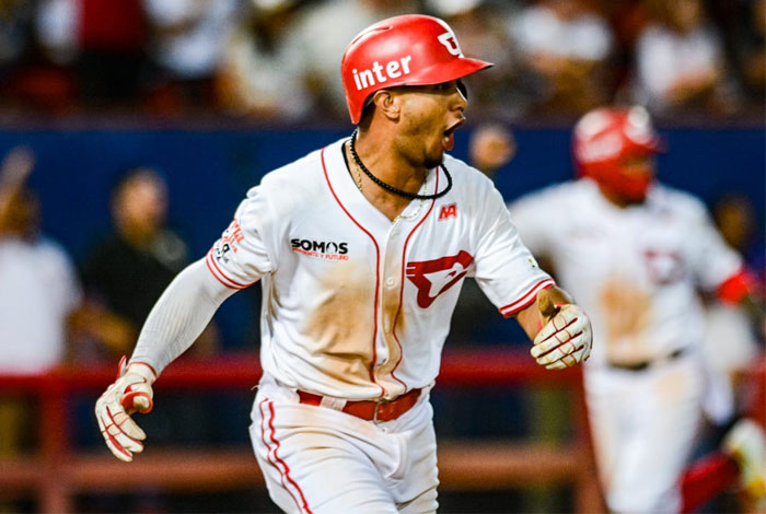 Cardenales se afianza en el segundo lugar al vencer a Leones