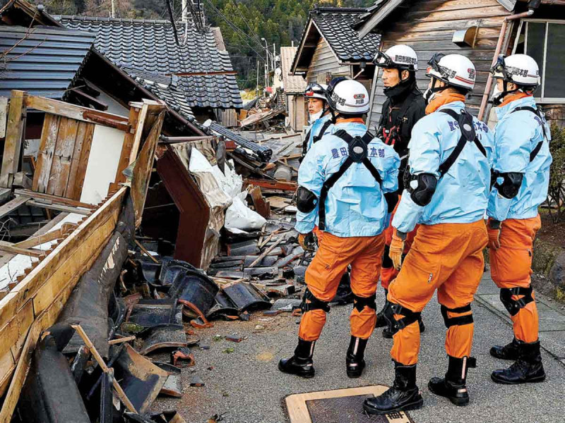 Unos 300 desaparecidos y 168 muertos en el terremoto de Japón