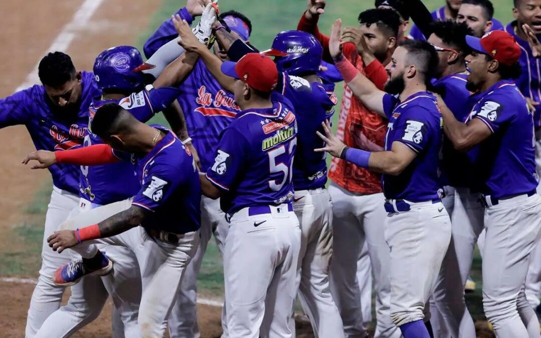 A punta de jonrones La Guaira gana el segundo