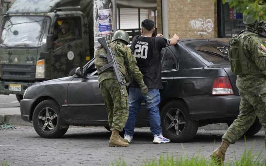 Suben a 1.534 los detenidos en Ecuador, entre ellos 158 “terroristas”